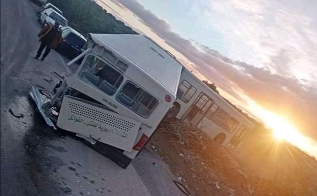  أولاد حفوز: اصطدام شاحنة ثقيلة بحافلة لنقل التلاميذ 